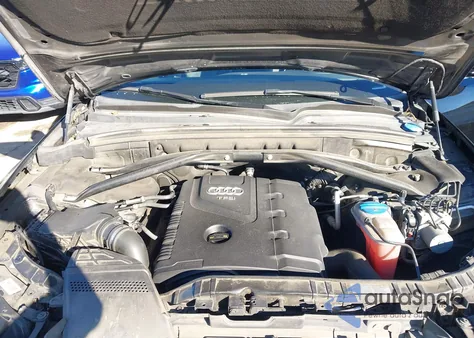 2015 Audi Q5 2.0T Premium z USA, uszkodzony, nr VIN WA1LFAFP8FA137609